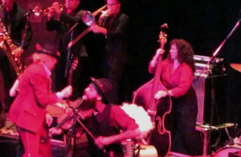 Squirrel Nut Zippers